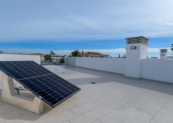 Pôvabná dvojpodlažná vila v Els Poblets | Costa Blanca | Španielsko