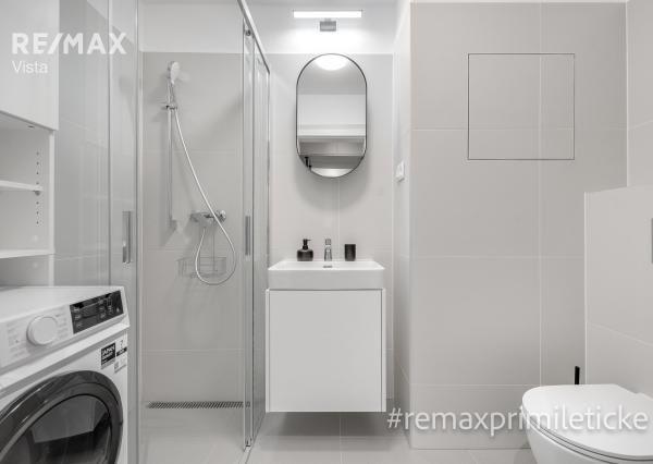 Prenajaté - Na prenájom 1-izbový byt - Slnečnice UNIQ – kompletne zariadený, s terasou a parkovaním