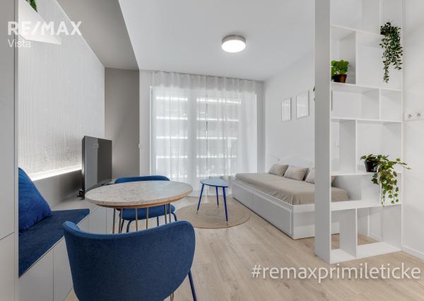 Prenajaté - Na prenájom 1-izbový byt - Slnečnice UNIQ – kompletne zariadený, s terasou a parkovaním