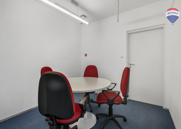 Obchodný priestor 150 m2 v prémiovej lokalite | PRENÁJOM