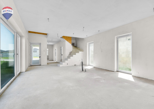 Moderný vidiecky dom v Topoľnici – bývanie i podnikanie v jednom!