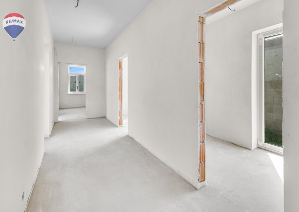 Moderný vidiecky dom v Topoľnici – bývanie i podnikanie v jednom!