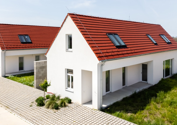 Moderný vidiecky dom v Topoľnici – bývanie i podnikanie v jednom!