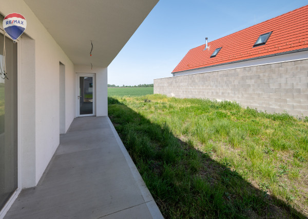 Moderný vidiecky dom v Topoľnici – bývanie i podnikanie v jednom!