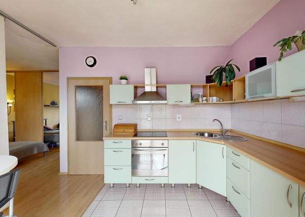 SKVELÉ BÝVANIE ALEBO INVESTÍCIA! - 1i byt - Doležalova ul.