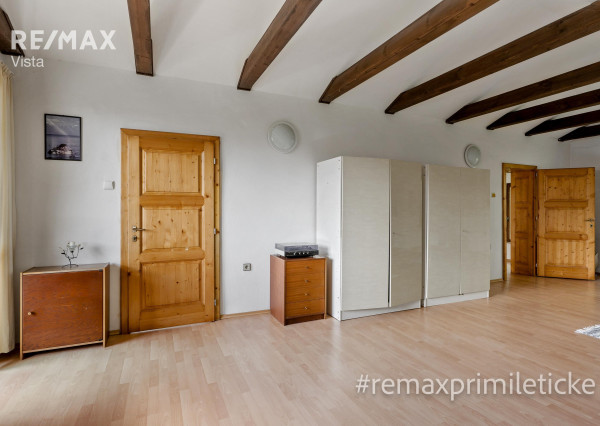 NA PREDAJ rodinný dom nedaleko Nitry