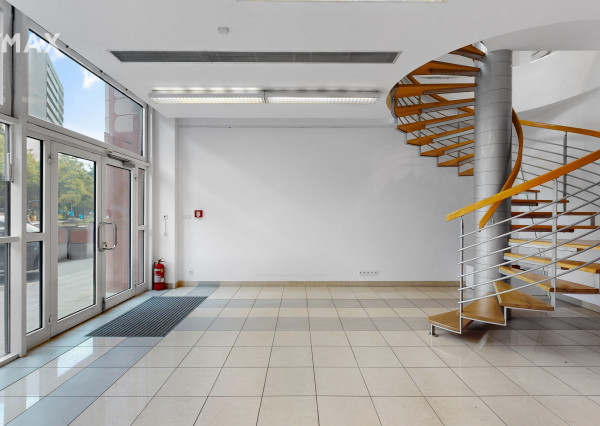 EXKLUZÍVNY DVOJPODLAŽNÝ OBCHODNO-ADMINISTRATÍVNY PRIESTOR NA PRENÁJOM