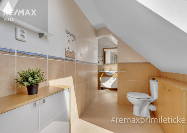 NA PREDAJ 3-izbový mezanín v Starom Meste pod hradom