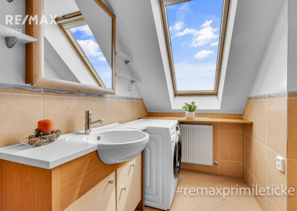 NA PREDAJ 3-izbový mezanín v Starom Meste pod hradom