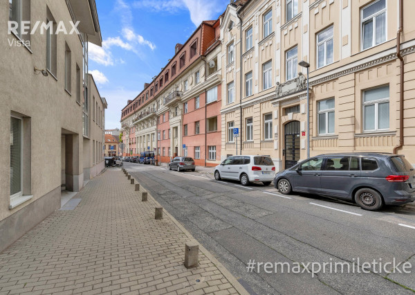 NA PREDAJ 3-izbový mezanín v Starom Meste pod hradom