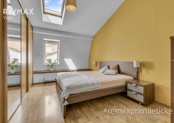 NA PREDAJ 3-izbový mezanín v Starom Meste pod hradom