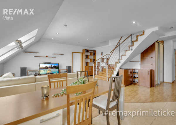 NA PREDAJ 3-izbový mezanín v Starom Meste pod hradom