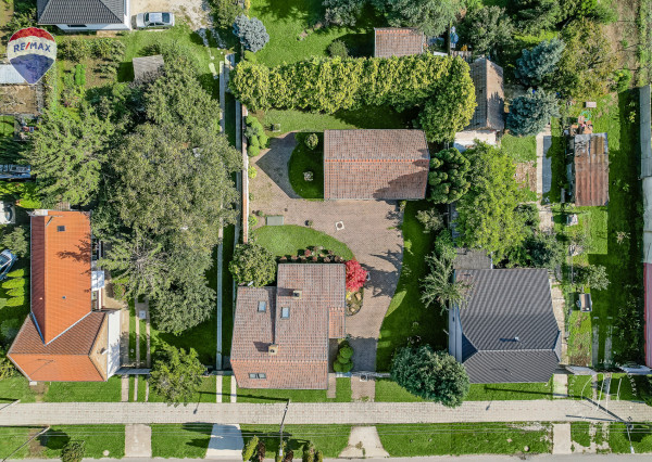 RODINNÝ DOM S VEĽKORYSÝM POZEMKOM 2987 m² – PÁC PRI CÍFERI