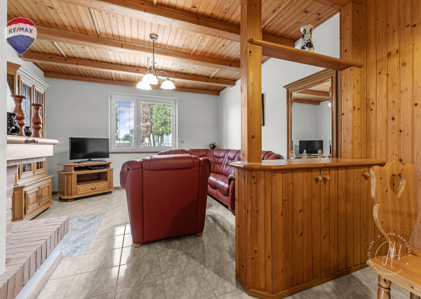 RODINNÝ DOM S VEĽKORYSÝM POZEMKOM 2987 m² – PÁC PRI CÍFERI