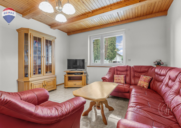 RODINNÝ DOM S VEĽKORYSÝM POZEMKOM 2987 m² – PÁC PRI CÍFERI