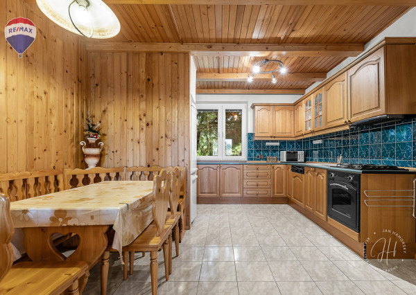 RODINNÝ DOM S VEĽKORYSÝM POZEMKOM 2987 m² – PÁC PRI CÍFERI