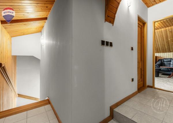 RODINNÝ DOM S VEĽKORYSÝM POZEMKOM 2987 m² – PÁC PRI CÍFERI