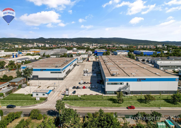 MODERNÝ LOGISTICKO-VÝROBNÝ AREÁL S VÝNIMOČNOU DOSTUPNOSŤOU