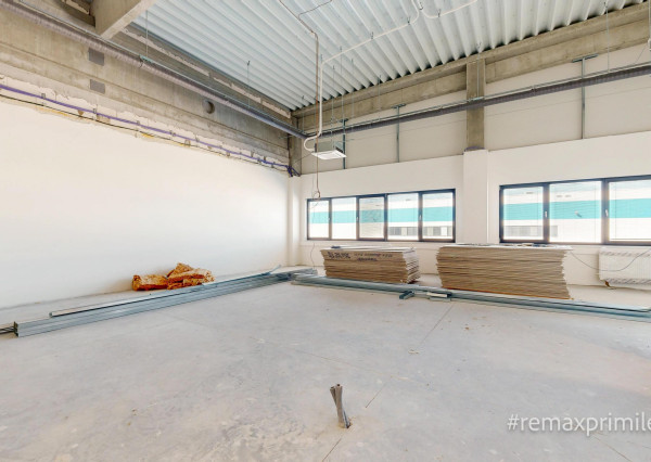 MODERNÝ LOGISTICKO-VÝROBNÝ AREÁL S VÝNIMOČNOU DOSTUPNOSŤOU