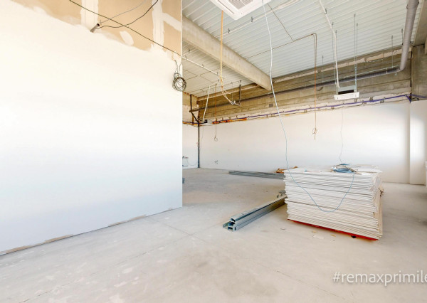 MODERNÝ LOGISTICKO-VÝROBNÝ AREÁL S VÝNIMOČNOU DOSTUPNOSŤOU