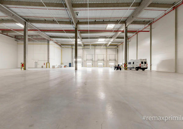 MODERNÝ LOGISTICKO-VÝROBNÝ AREÁL S VÝNIMOČNOU DOSTUPNOSŤOU