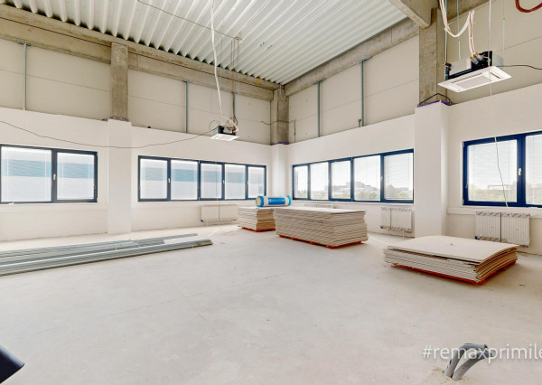 MODERNÝ LOGISTICKO-VÝROBNÝ AREÁL S VÝNIMOČNOU DOSTUPNOSŤOU