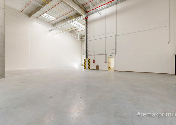 MODERNÝ LOGISTICKO-VÝROBNÝ AREÁL S VÝNIMOČNOU DOSTUPNOSŤOU