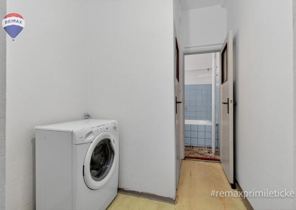 NA PREDAJ 1-izbový byt na Trenčianskej ulici