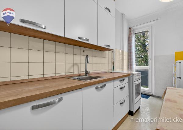 NA PREDAJ 1-izbový byt na Trenčianskej ulici