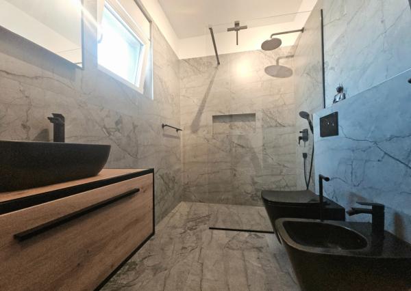 4-izbový / 3-spálňový apartmán v Brodarica, Šibenik - Chorvátsko | 135,28 m2