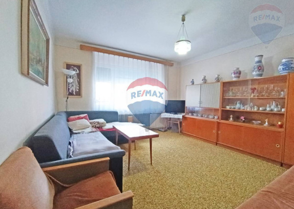 TICHÉ BÝVANIE V SRDCI MALÝCH KARPÁT – 4-IZBOVÝ DOM V DUBOVEJ