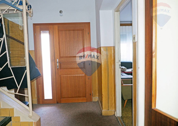 TICHÉ BÝVANIE V SRDCI MALÝCH KARPÁT – 4-IZBOVÝ DOM V DUBOVEJ