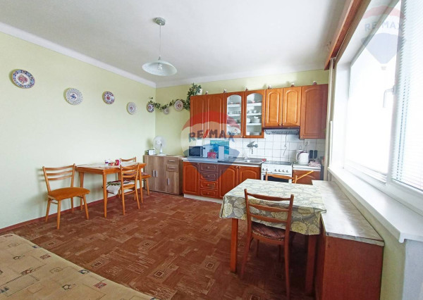 TICHÉ BÝVANIE V SRDCI MALÝCH KARPÁT – 4-IZBOVÝ DOM V DUBOVEJ