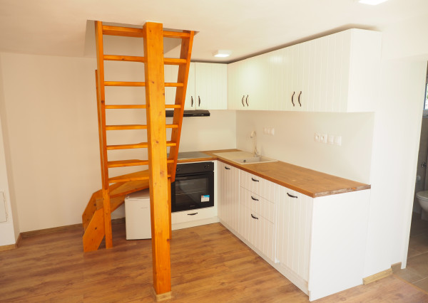 PREDAJ: Chata celoroč. obyv.3-izb.,62m2,poz. 177m2,Súkromie,Zaskl.terasa,Bratislava/Vajnorské jazerá