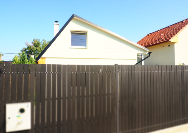 PREDAJ: Chata celoroč. obyv.3-izb.,62m2,poz. 177m2,Súkromie,Zaskl.terasa,Bratislava/Vajnorské jazerá