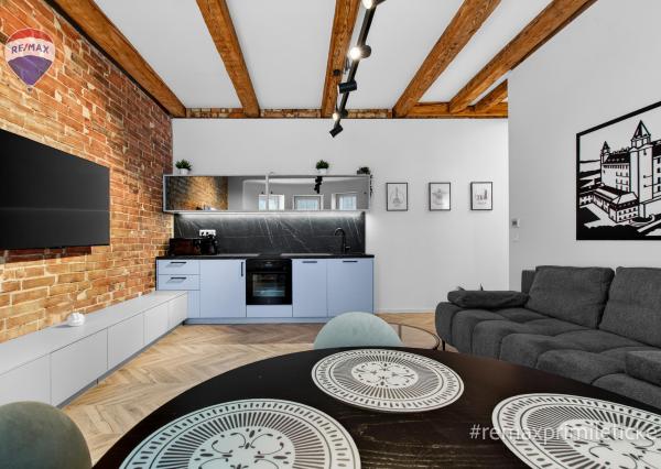 Novozrekonštruovaný 2-izbový byt v blízkosti centra