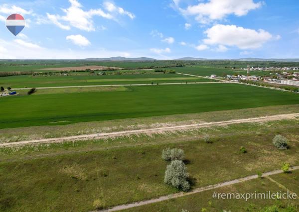 Slnečný pozemok 400 m² – Dolné Kostolné Polia - Čunovo