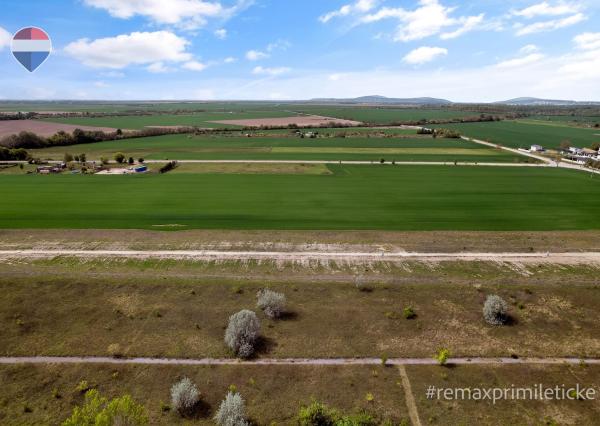 Slnečný pozemok 400 m² – Dolné Kostolné Polia - Čunovo