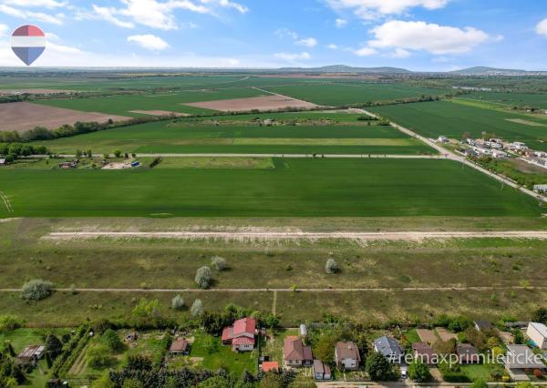 Slnečný pozemok 400 m² – Dolné Kostolné Polia - Čunovo