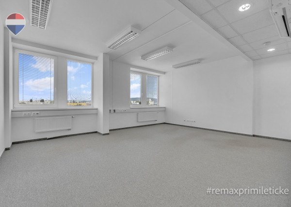 Priestranné kancelárske priestory 300 m² na prenájom | Pestovateľská ulica, Bratislava – Ružinov