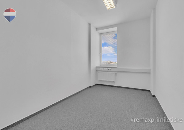 Priestranné kancelárske priestory 300 m² na prenájom | Pestovateľská ulica, Bratislava – Ružinov