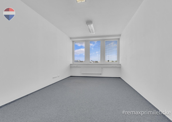 Priestranné kancelárske priestory 300 m² na prenájom | Pestovateľská ulica, Bratislava – Ružinov