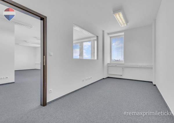 Priestranné kancelárske priestory 300 m² na prenájom | Pestovateľská ulica, Bratislava – Ružinov