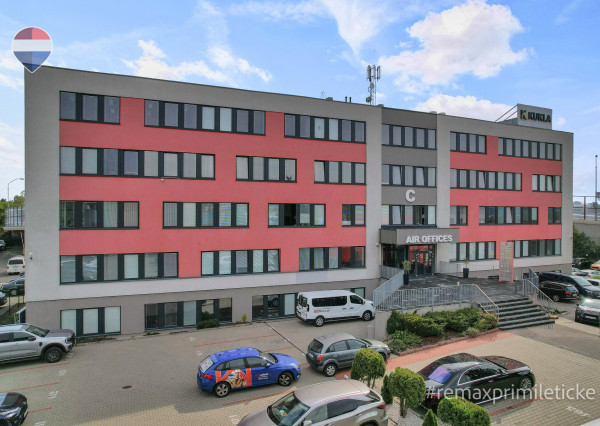 Priestranné kancelárske priestory 300 m² na prenájom | Pestovateľská ulica, Bratislava – Ružinov
