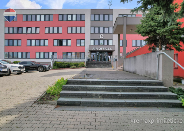 Priestranné kancelárske priestory 300 m² na prenájom | Pestovateľská ulica, Bratislava – Ružinov