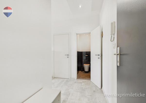 Priestranný 2-izbový byt, 46 m² s terasou a parkovaním